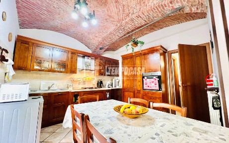 Terratetto unifamiliare via Vittorio Veneto 38, Centro, Lonate Pozzolo