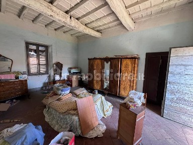 Casale Litta, Via Libertà, 16