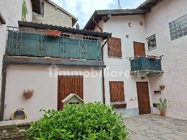 Terratetto unifamiliare 64 m², buono stato, Laveno, Laveno-Mombello