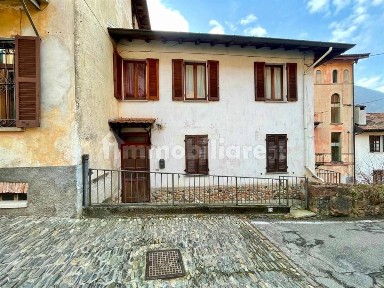 Valganna, Via tabacchi, 18
