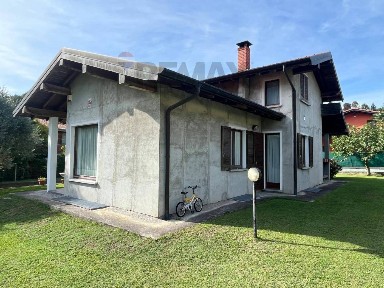 Terratetto unifamiliare via G. Garibaldi 8, Castello, Castelveccana