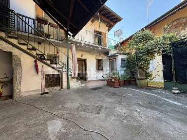 Terratetto plurifamiliare piazza San Sebastiano 13, Coarezza, Somma Lombardo