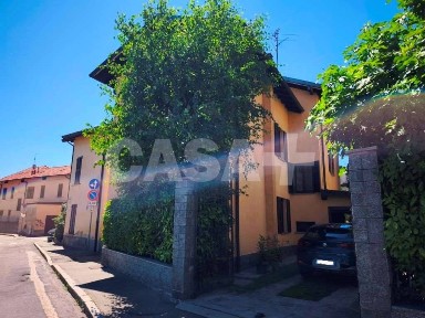 Terratetto unifamiliare via Brunico, 96, Belforte, Varese