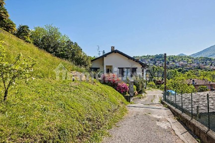 Terratetto plurifamiliare via Roccolo, Centro, Luino