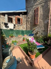 Terratetto unifamiliare via Felice Cavallotti 8, Castello, Castelveccana
