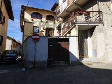 Terratetto plurifamiliare 280 m², buono stato, Brezzo, Brezzo di Bedero