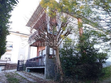 Terratetto unifamiliare via san carlo borromeo, 1, Clivio