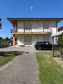 Sesto Calende, Via Golasecca, 40