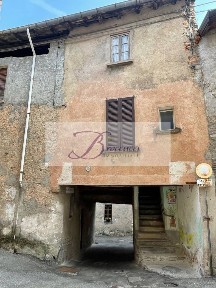 Terratetto unifamiliare 300 m², da ristrutturare, Centro, Cuasso al Monte