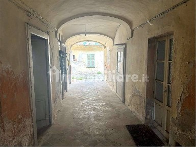 Terratetto unifamiliare via libertà, 6, Centro, Casalzuigno