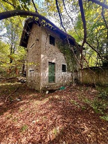 Cuvio, Via pora, 3