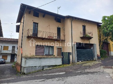 Terratetto unifamiliare 120 m², da ristrutturare, Lissago - Calcinate, Varese
