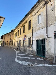 Terratetto plurifamiliare via Giuseppe Garibaldi 10, Centro, Sumirago