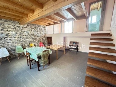 Terratetto unifamiliare 149 m², ottimo stato, Azzio