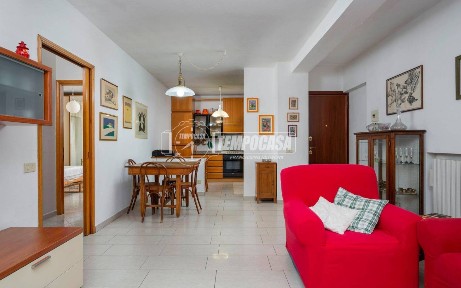 Trilocale buono stato, secondo piano, Castelnuovo Ne' Monti, Castelnovo Ne' Monti