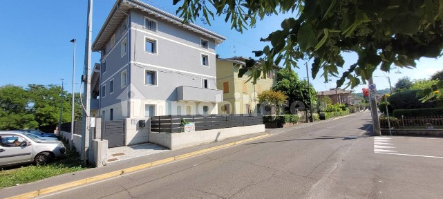 Casalgrande, Via Ripa, 18