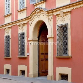Reggio Emilia, Centro Storico, Via Emilia Santo Stefano, 5