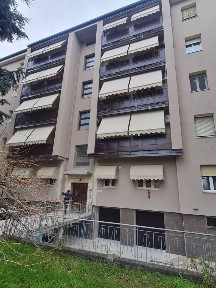 Trilocale ottimo stato, quarto piano, Ospedale - Villaggio Manenti, Reggio Emilia