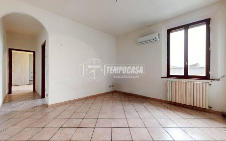 Trilocale via Edmondo de Amicis 37, Centro, Fabbrico