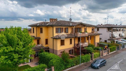 Trilocale via A. Biasotto 26, Centro, Novellara