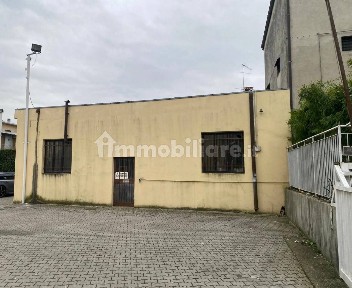 Magazzino - Deposito in Affitto