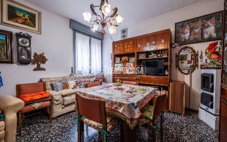 Correggio, Viale Repubblica 26