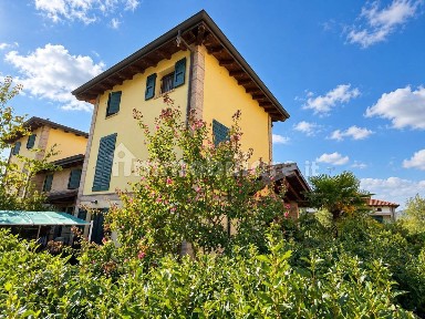 Canossa, Via Ca' Nova, 13