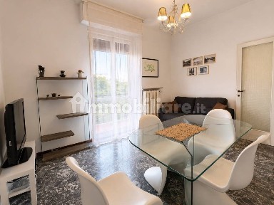 Reggio Emilia, Ospedale - Villaggio Manenti, Via Digione