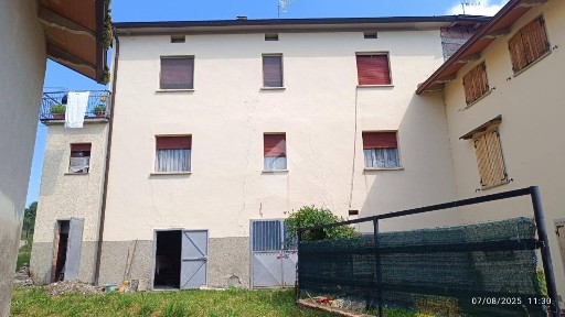 Trilocale via San Giorgio 13, Toano