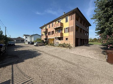 Trilocale via Ludovico Ariosto 6, Centro, Castelnovo di Sotto
