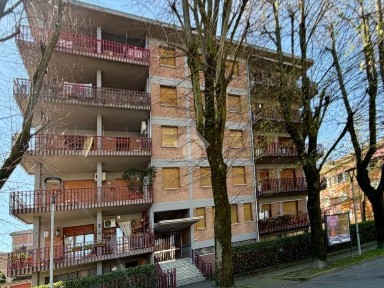 Trilocale via Mentana 34, Centro, Guastalla
