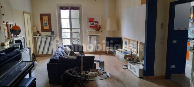 Trilocale ottimo stato, su più livelli, Centro Storico, Reggio Emilia
