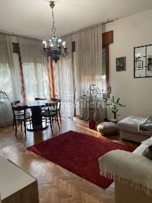Trilocale buono stato, secondo piano, Centro Storico, Reggio Emilia