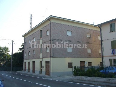 Casalgrande, Via Statale, 194