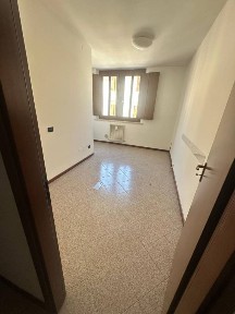 Trilocale via Vittorio Veneto 16, Centro, Reggiolo