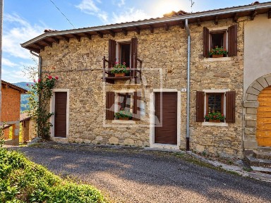Carpineti, Via Iatica, 34