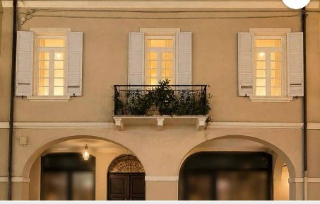 Quadrilocale via Emilia a San Pietro, Centro Storico, Reggio Emilia