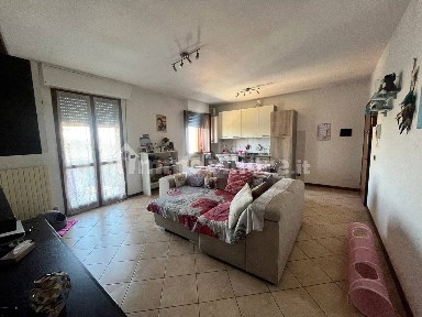 Gualtieri, Via Famiglia Rossi