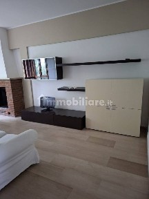 Trilocale buono stato, secondo piano, Centro Storico, Reggio Emilia