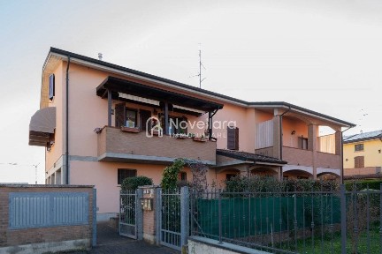 Novellara, Corso Giuseppe Garibaldi, 2