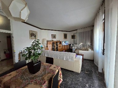 Guastalla, Via Luigi Gonzaga, 4A