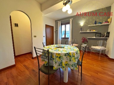 Quadrilocale via San Giovanni del Cantone 36, Centro Storico, Modena