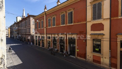 Appartamento via Ganaceto, Centro Storico, Modena