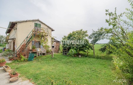 Trilocale buono stato, su più livelli, Villa Gardé, San Felice sul Panaro
