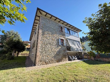 Quadrilocale 114 m², Centro, Serramazzoni