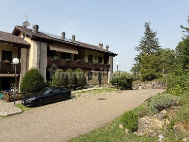 Trilocale buono stato, su più livelli, Centro, Montecreto