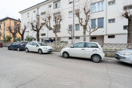 Trilocale via piave 37, Centro, Vignola