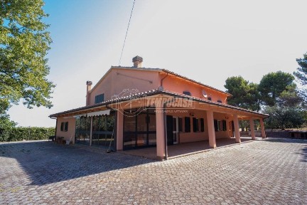 Villa unifamiliare Strada delle Caminate, Caminate, Fano