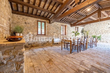 Villa plurifamiliare via Cà Mariano, 5, Macerata Feltria