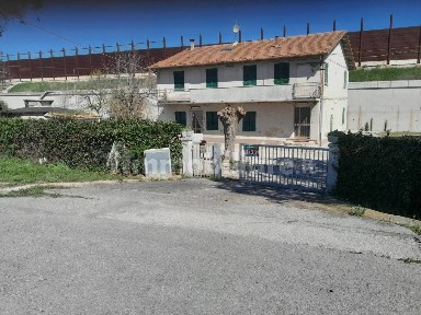 Villa plurifamiliare via Sterpettine, Mondolfo